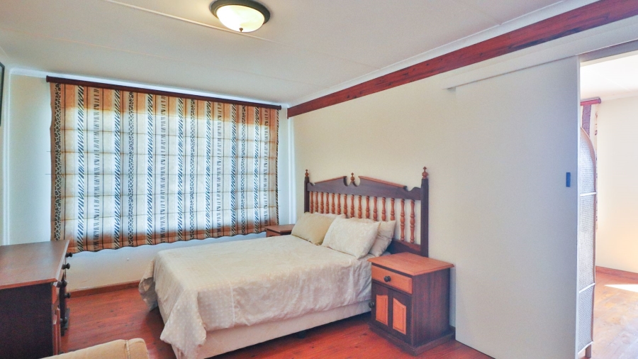 10 Bedroom Property for Sale in Dana Bay Western Cape